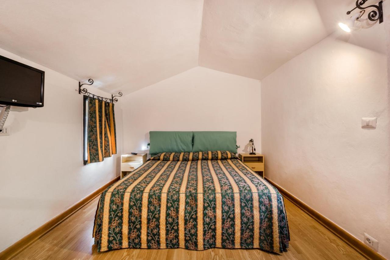 Ippotur Medieval Resort Castelnuovo Magra Eksteriør bilde